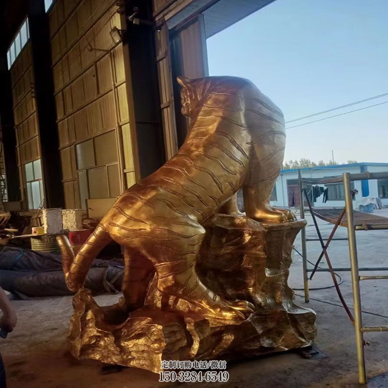 镜面铜老虎雕塑 动物雕塑装饰精品 园林铜老虎雕塑摆件订做