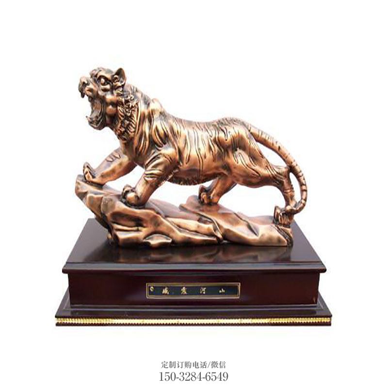 铜老虎雕塑生产 景观动物雕塑造型点击 铜老虎雕塑订做观赏型